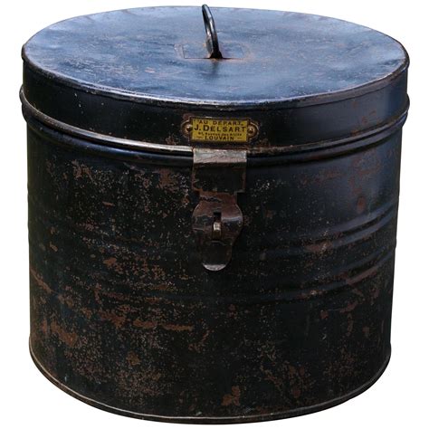 Metal Hat Container 